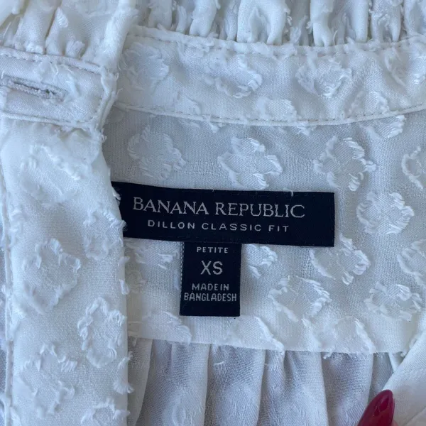 White Banana Republic Dillon classic fit blouse with ruffle collar sz xs - Image 6