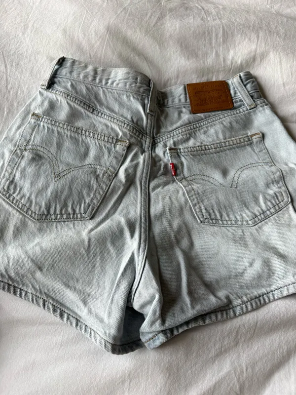 Levi’s High High-Rise Loose Shorts - Image 6