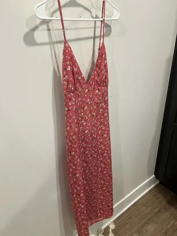 Forever 21 Rose-Pink Floral Midi Dress. Size large. Tie back detail. - Image 6
