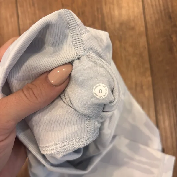 Lululemon Wunder Under Short 10” *Ribbed Size 8 Luxtreme Yoga Gray Bike Shorts - Image 6