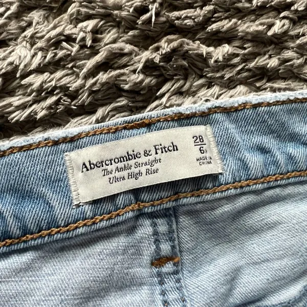 Abercrombie &‎ Fitch the ankle striaght ultra high rise jeans size 6 - Image 8
