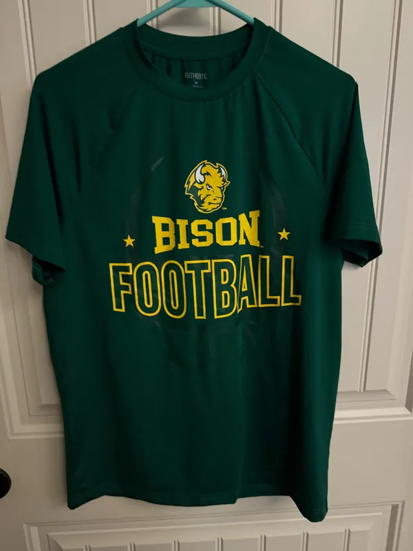 Authentic NDSU shirt Green Size M - Image 3