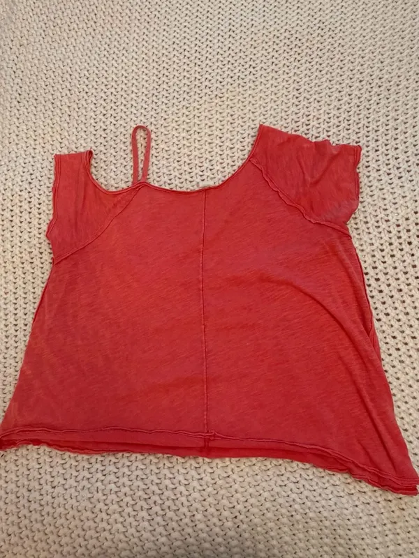 We The Free Cold Shoulder Top Size XS Red Asymmetric Strap - Image 3