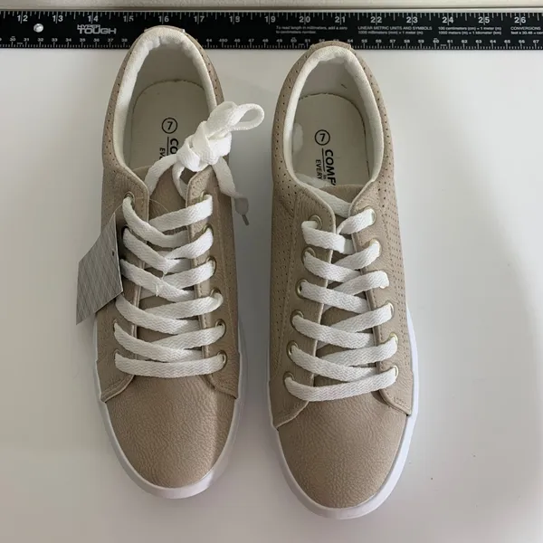 Women's Platform Sneakers Size 7 Beige Faux Leather Lace Up Comfort In Every Ste - Image 2