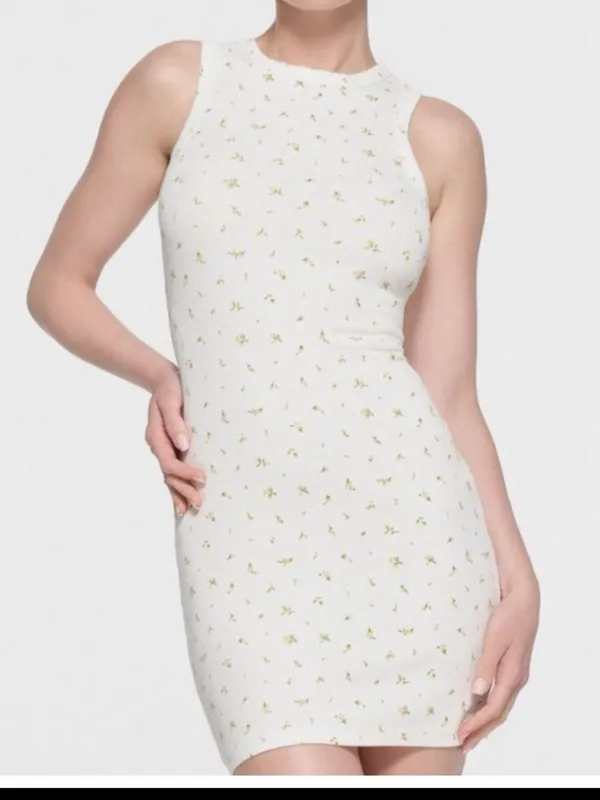 SKIMS Sleeveless White Dress with Gold Dot Pattern - Image 4