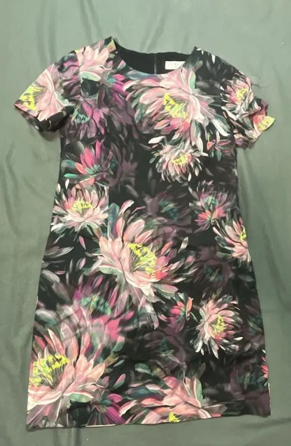 Trina Turk Black Purple Pink Floral Short Sleeve Sheath Dress Size 10 - Image 2