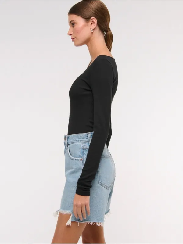 Abercrombie & Fitch High Rise Loose Short Size 29 - Image 3