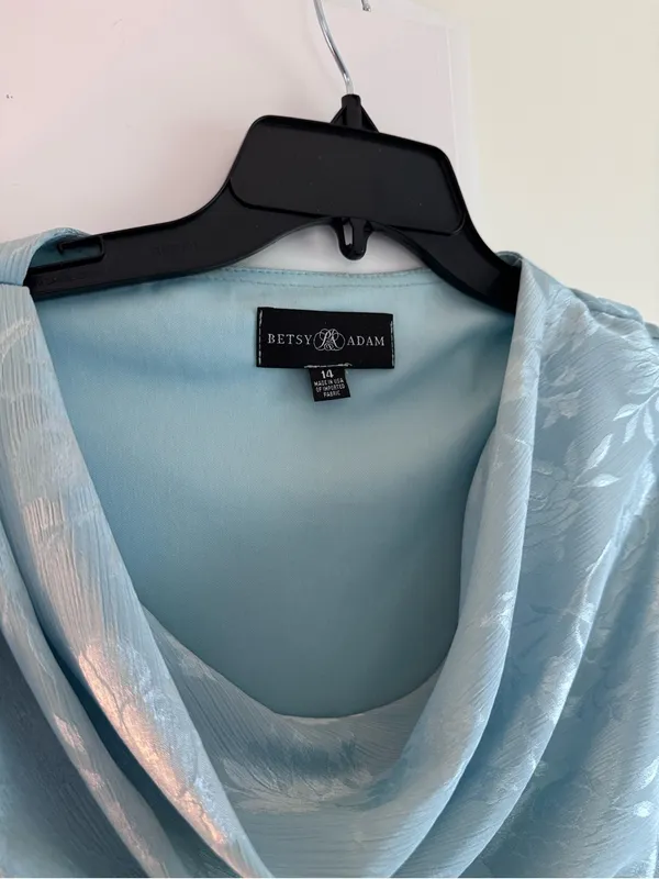 Betsy & Adam floral jacquard gown in dusty blue with a cowl neckline - Image 3