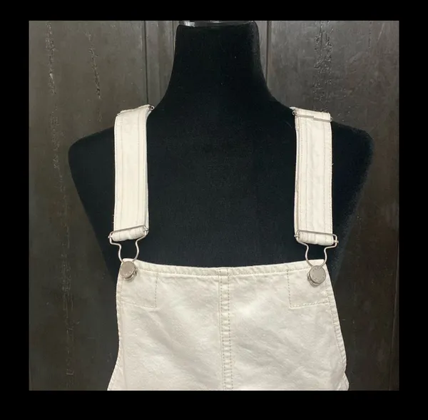 Free People Off white/ cream Crossback Skirtall - size medium (W2) - Image 4