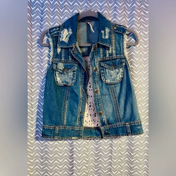 Free People | "Moody Macrame" distressed denim vest with a crochet back, size XS - Image 5