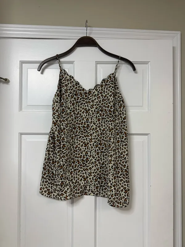 JODIFL Leopard Print Top in Brown and Black - Image 2