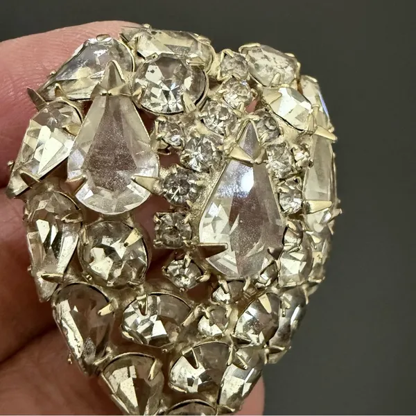 Vintage Unsigned Silver-tone Pave Clear Rhinestone Heart Brooch 13g. - Image 10