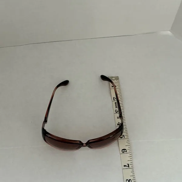 Marc By‎ MARC JACOBS Women's Sunglasses. - Image 9