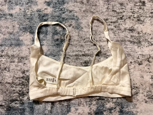 SKIMS Bridal Skimpy Scoop Bralette - Image 4