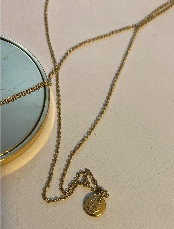 House of Harlow starburst pendant long gold tone necklace - Image 5