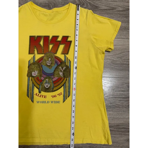 KISS Tee L Alive 96 97 World Wide Tour Graphic Yellow Short Sleeve Rock Band - Image 4