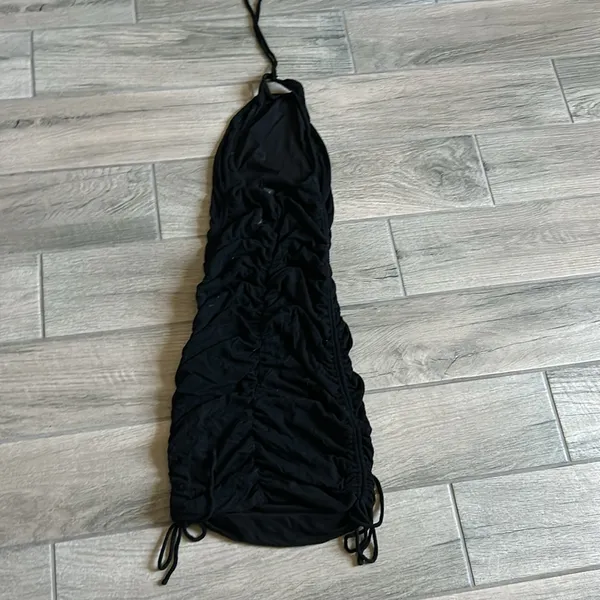 White fox black ribbed cinched dress - Image 5