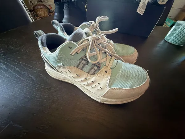 LL Bean Walking Shoes Size 7.5 Green Gray Fitness Sneakers - Image 2