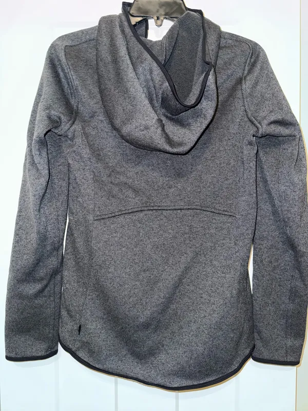 Lululemon Pullover 3/4 Zip with Hood Size 6 - Image 2