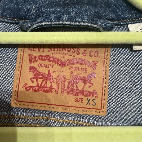 Levi’s Medium Wash Classic Denim Trucker Jacket Sz XS - Image 5