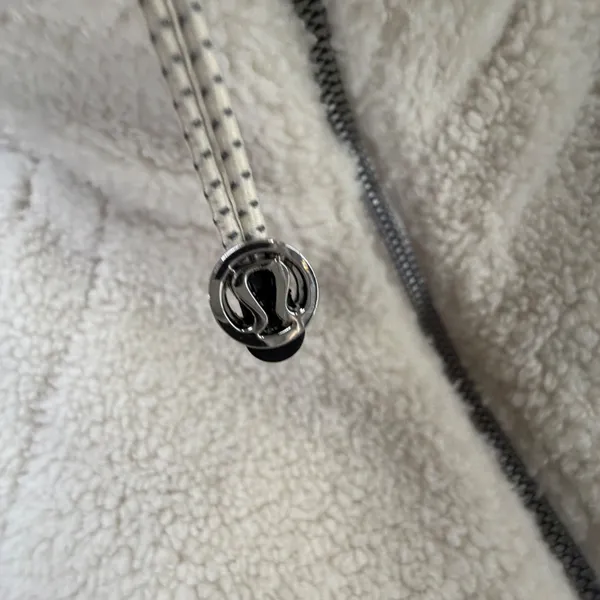 Lululemon Scuba Oversize Half Zip Sherpa Sweatshirt M/L Ivory Fleece Funnel Neck - Image 7