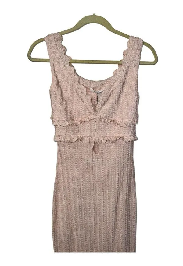 COMMENSE Off-Shoulder Ruffle Detail Dress COLOR - Pink size medium NWT Cut Out - Image 4