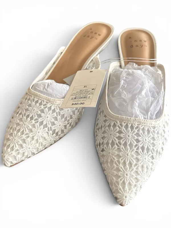 NWT A New Day Women's Delilah Floral Embroidered Mule Heels Off White 7.5 - Image 5