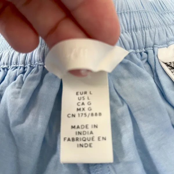 H&M Light Blue Eyelet Embroidery Pull on Skirt Skort Shorts Size L - Image 4