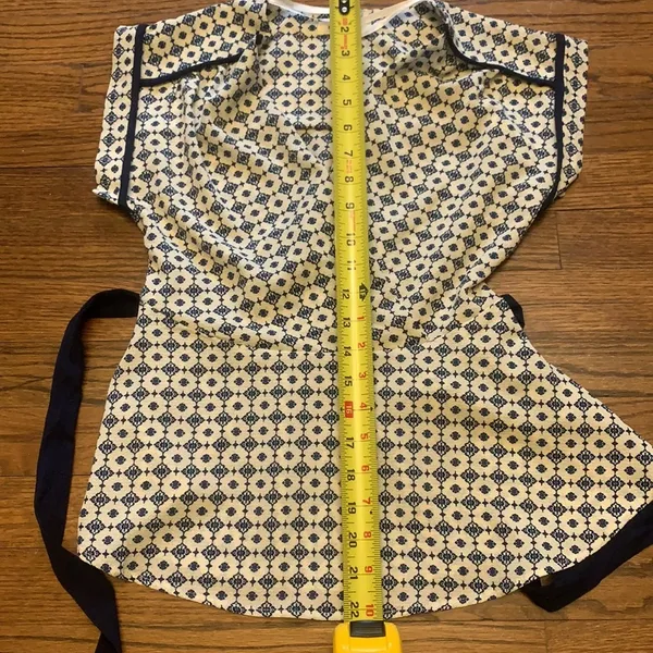 Monteau v-neck Blouse - Image 11