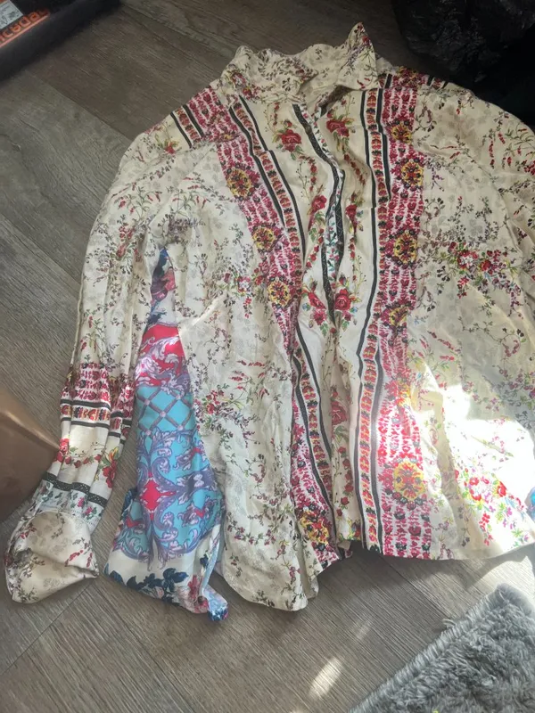 Anthropologie Cyrena Mixed Floral Print High Lo Button Down Linen Blend Top L - Image 4