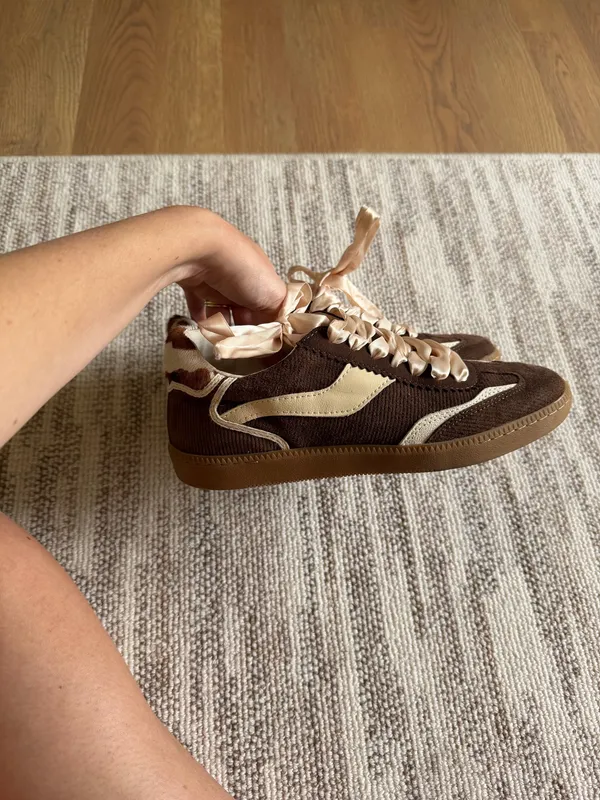 DV by Dolce Vita Sneakers - Image 2