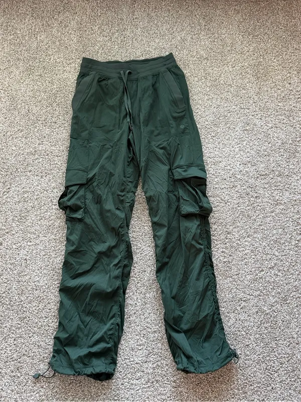 Lululemon Dance Studio Relaxed-Fit Mid-Rise Cargo Pant Legacy Green XS - Image 6