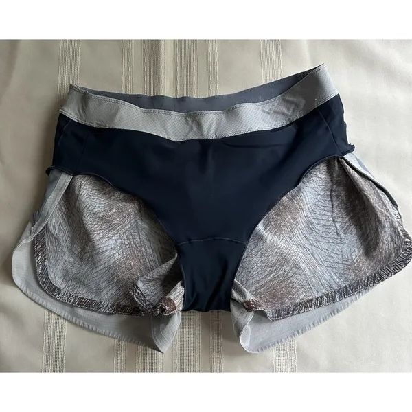 Outdoor Voices Lightspeed Running Shorts Size XS Women's - Image 9