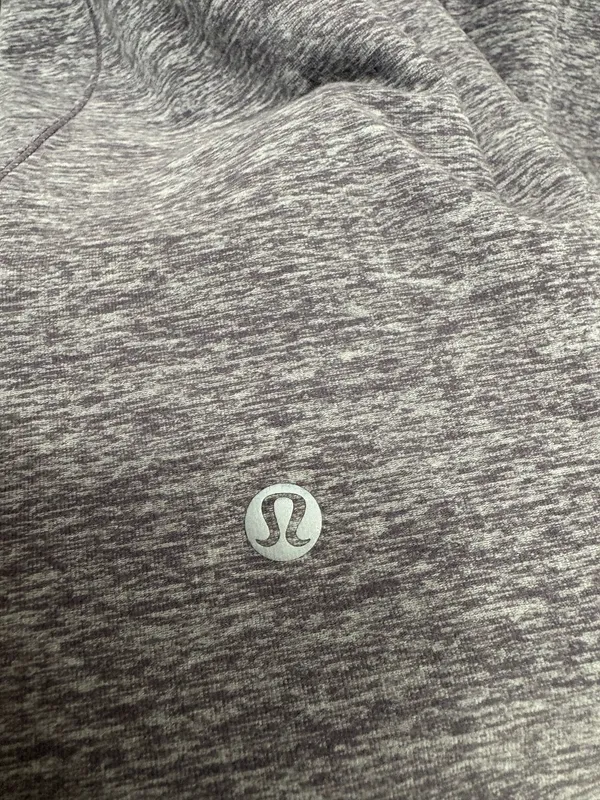 Lululemon gray heather wrap jacket in size 4 come with Lulu bag #athletic #activewear - Image 5
