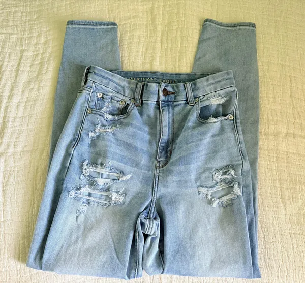 American Eagle Curvy Jeans - Image 2