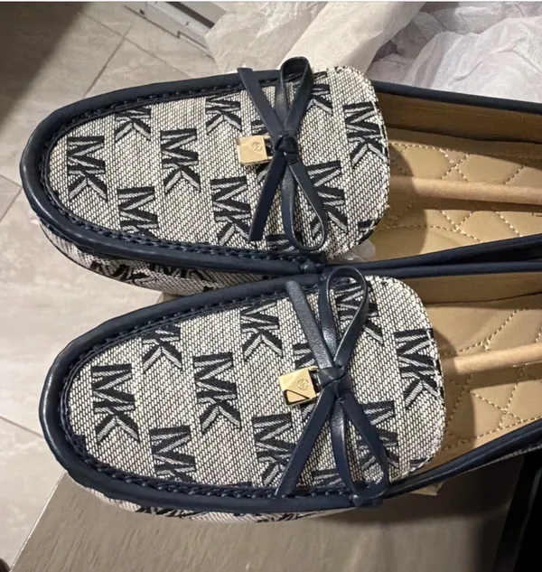 NWT Michael Kors Juliette MOC Loafers NAVY Leather Women Size 7 - Image 5