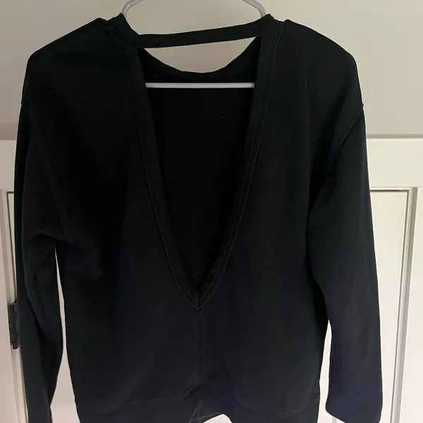 Nike Black Crewneck Sweatshirt - Image 2