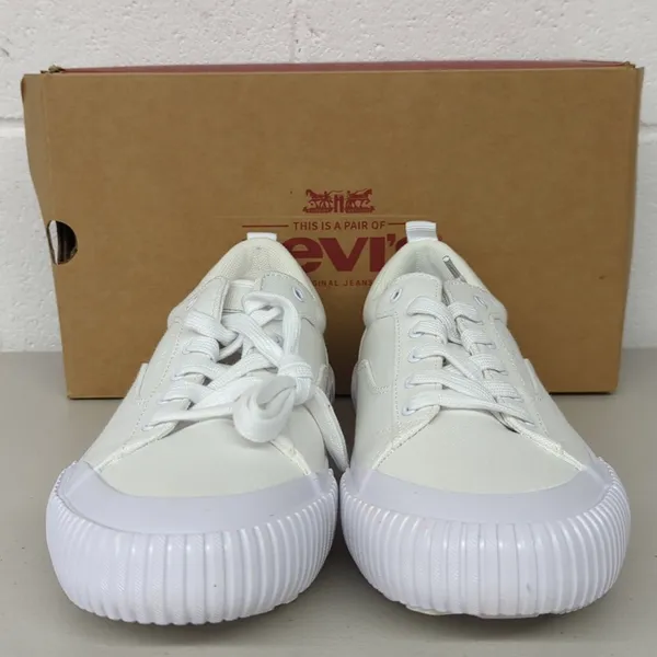 New w/ box Levi's sz women's 8 all solid white sneakers chunky gum - Image 2