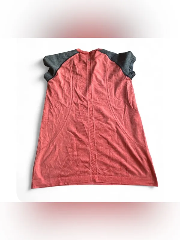 Lululemon Run: Swiftly Tech Short Sleeve Love Red Deep Coal W3033S size 10 - Image 3