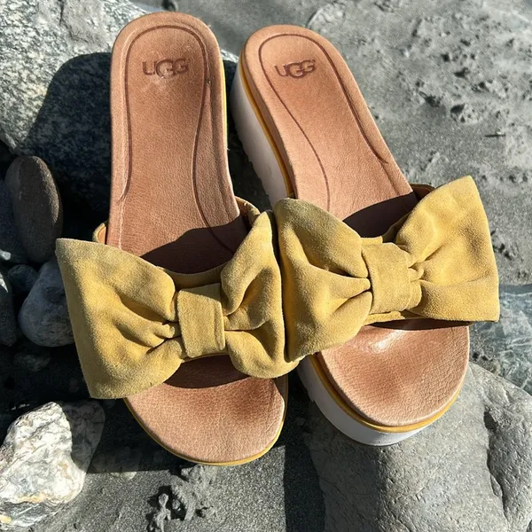 UGG Yellow Bow Platform Sandals Size 6.5 - Image 14
