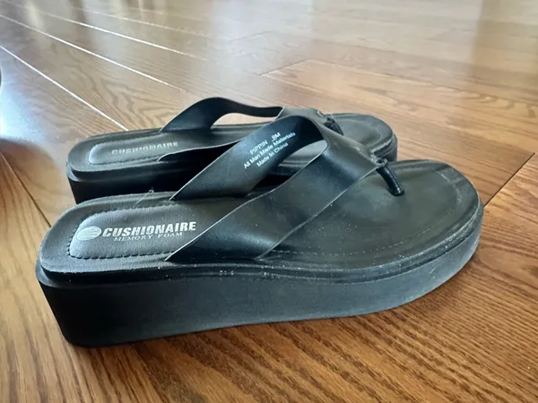 Cushionare Black platform flip flops - Image 2