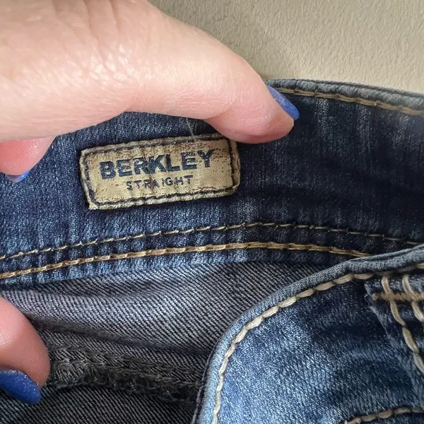 Silver jeans Berkley straight size 29 x 32 - Image 7