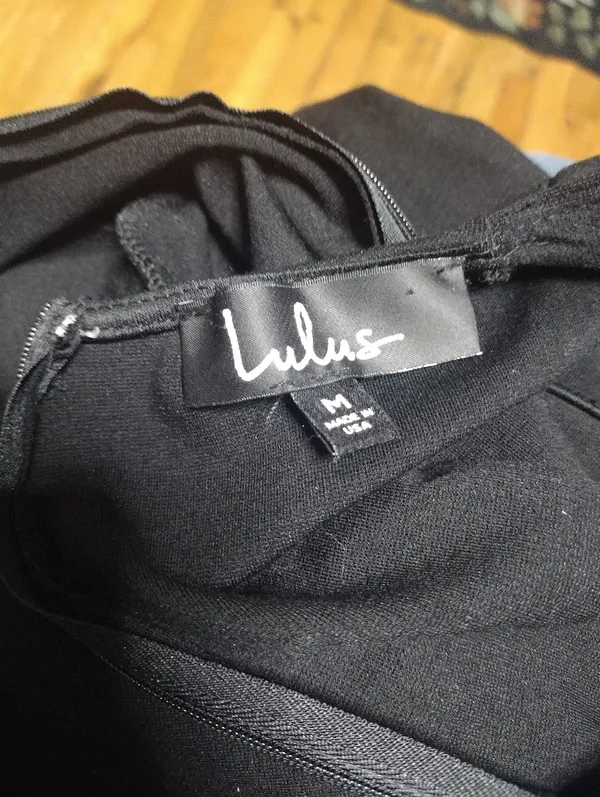 Lulu's Black Sleeveless V-Neck Mini Dress - Image 4