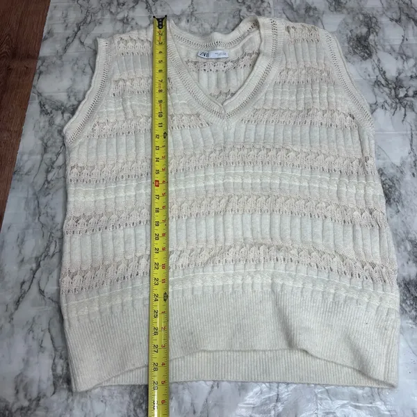 Zara oversized knit sweater vest v neck light weight cream size small - Image 6
