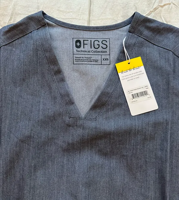figs scrub top - Image 2