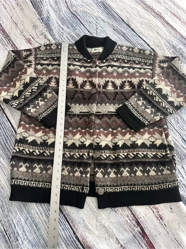 Vintage R.E.I. 100% Wool Fair Isle Knit Cardigan in Black, Brown & Cream - Image 9