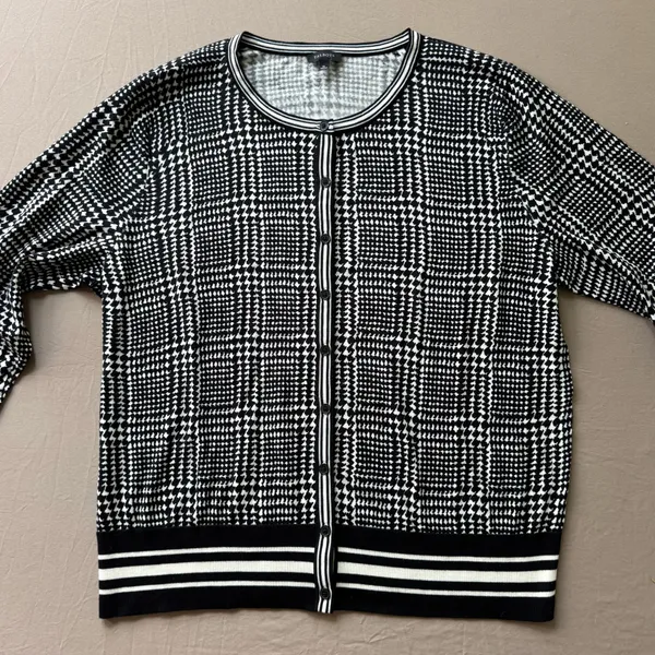 Talbots Houndstooth Glen Plaid CHARMING CARDIGAN - Image 3