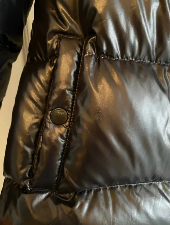 EUC Aritzia TNA Super Puff Glossy Black XS - Image 7