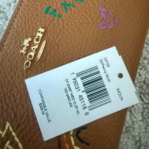 coach Medium Id Zip Wallet With Diary Embroidery c9105 - Image 4
