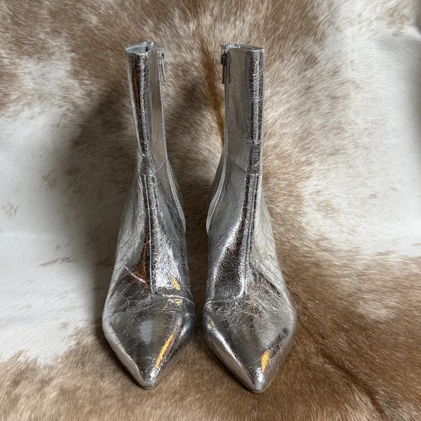 DV by Dolce Vita Gradie Kitten Heel Silver Boots‎ Size 5 B45 - Image 6